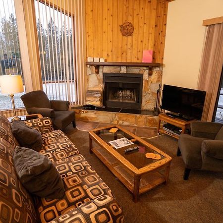 Fairmont Hot Springs Resort Bagian luar foto