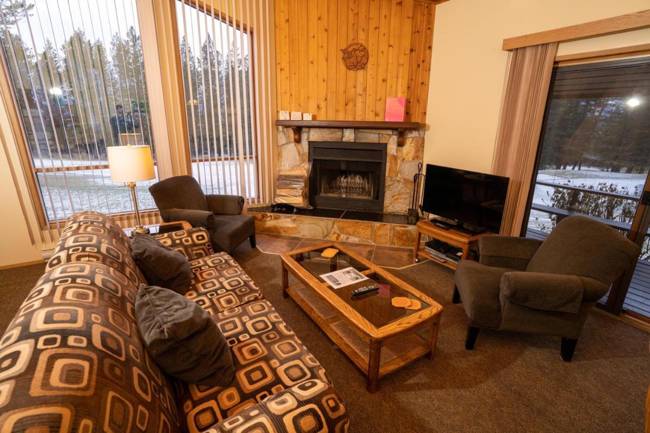 Fairmont Hot Springs Resort Bagian luar foto