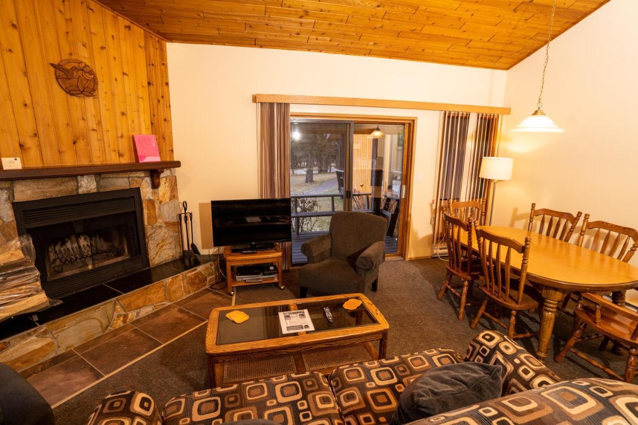 Fairmont Hot Springs Resort Bagian luar foto