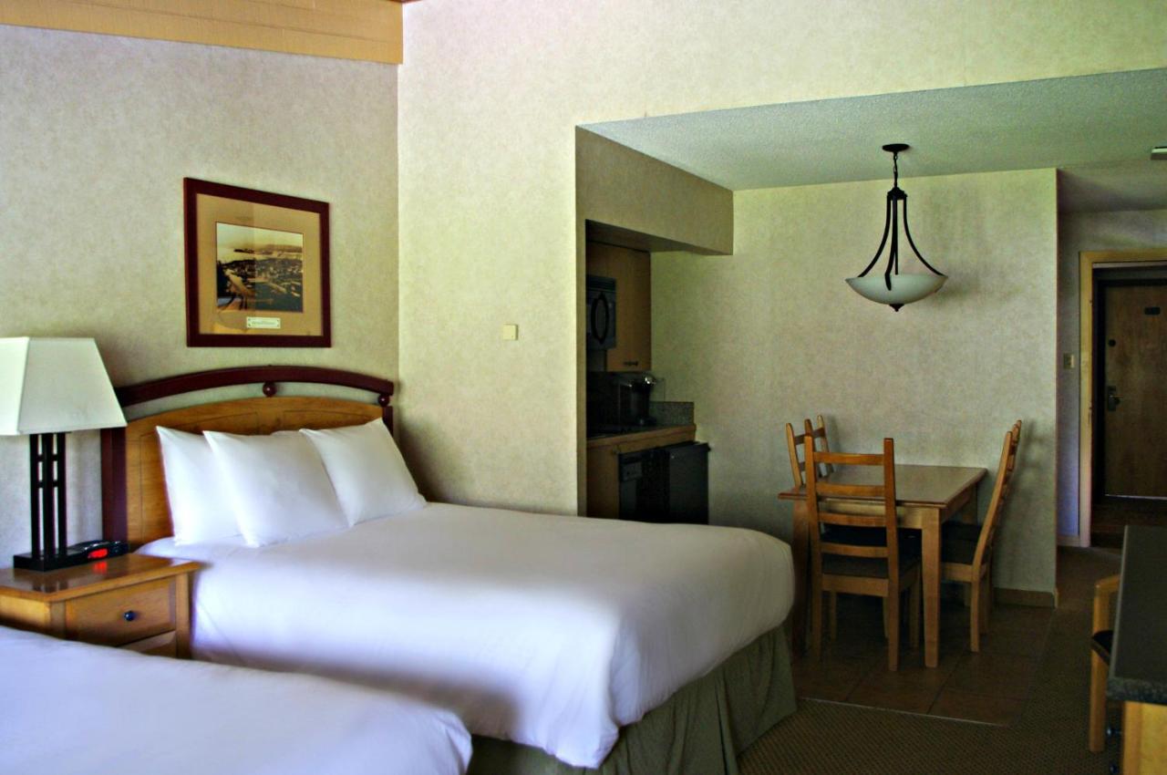 Fairmont Hot Springs Resort Bagian luar foto