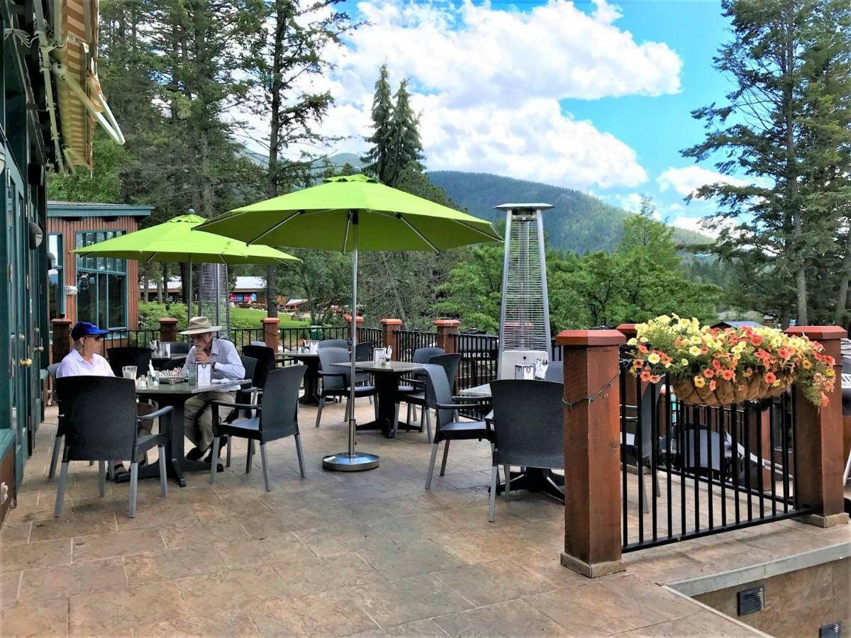 Fairmont Hot Springs Resort Bagian luar foto