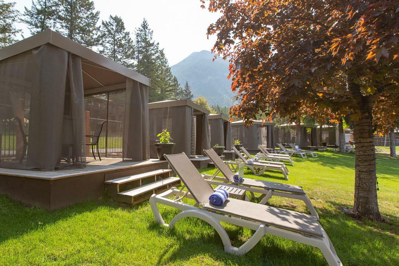 Fairmont Hot Springs Resort Bagian luar foto